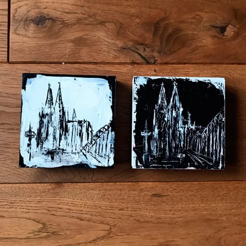 „Mini Kölner Dom Abstrakt“<br>Acryl auf MDF Block<br>10 x 10 cm<br>mit Aufhängung<br>handsigniert und mit Echtheitszertifikat